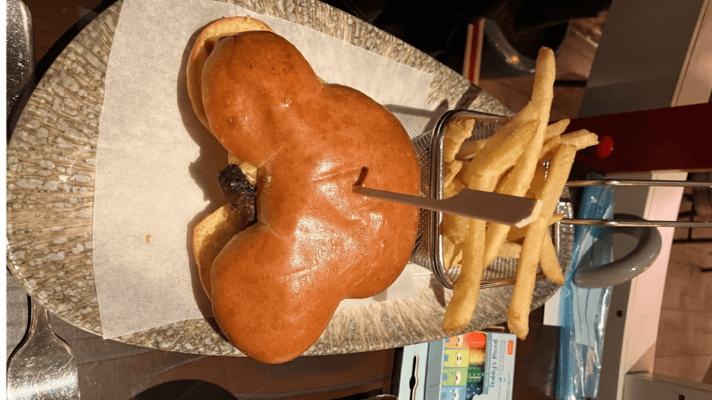 hamburguesa mickey mousse en la morenilla