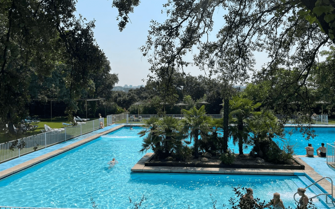 piscina de verano en el club de tiro