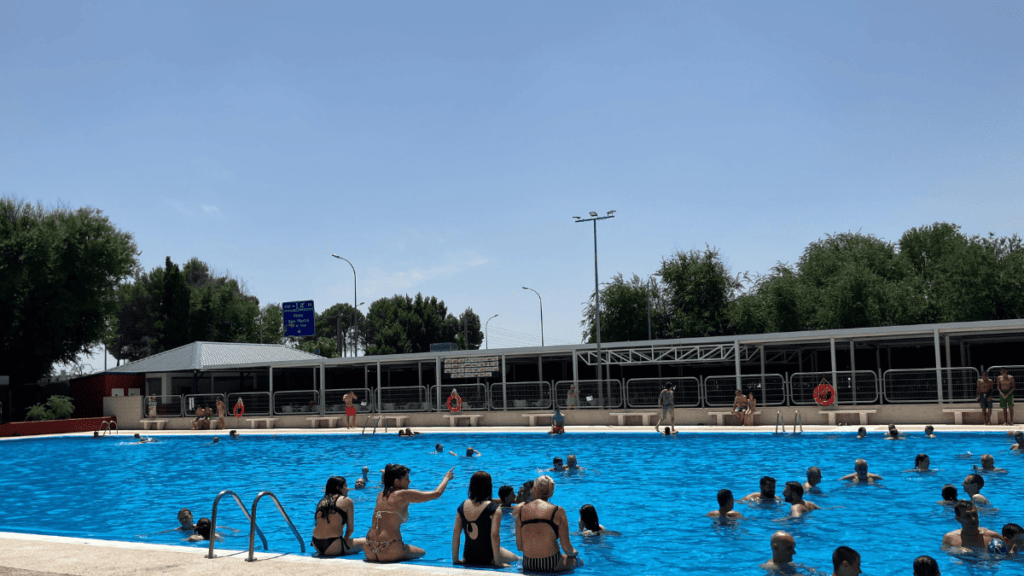 piscina con zona infantil en madrid