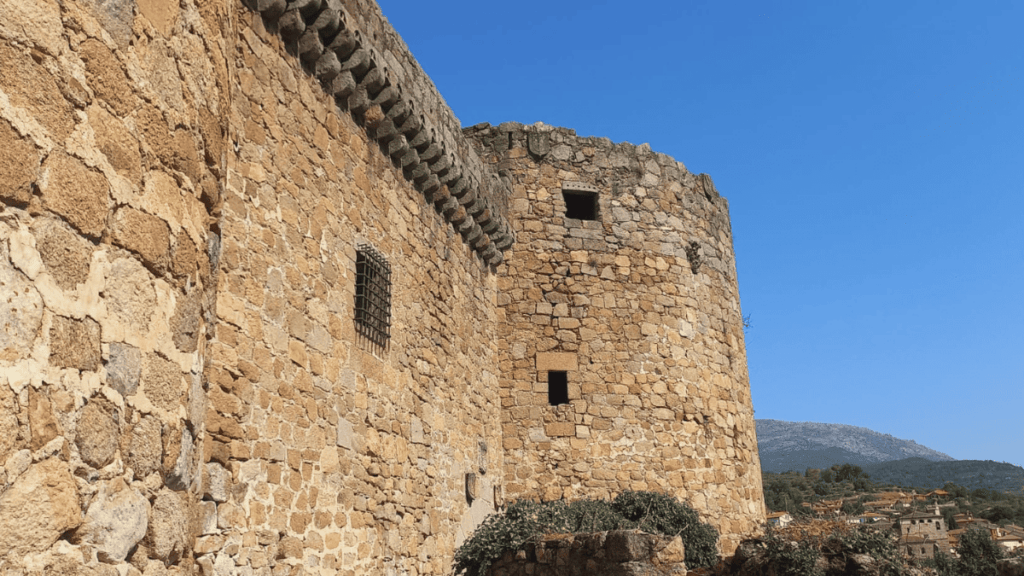visitar el castillo de mombeltrán