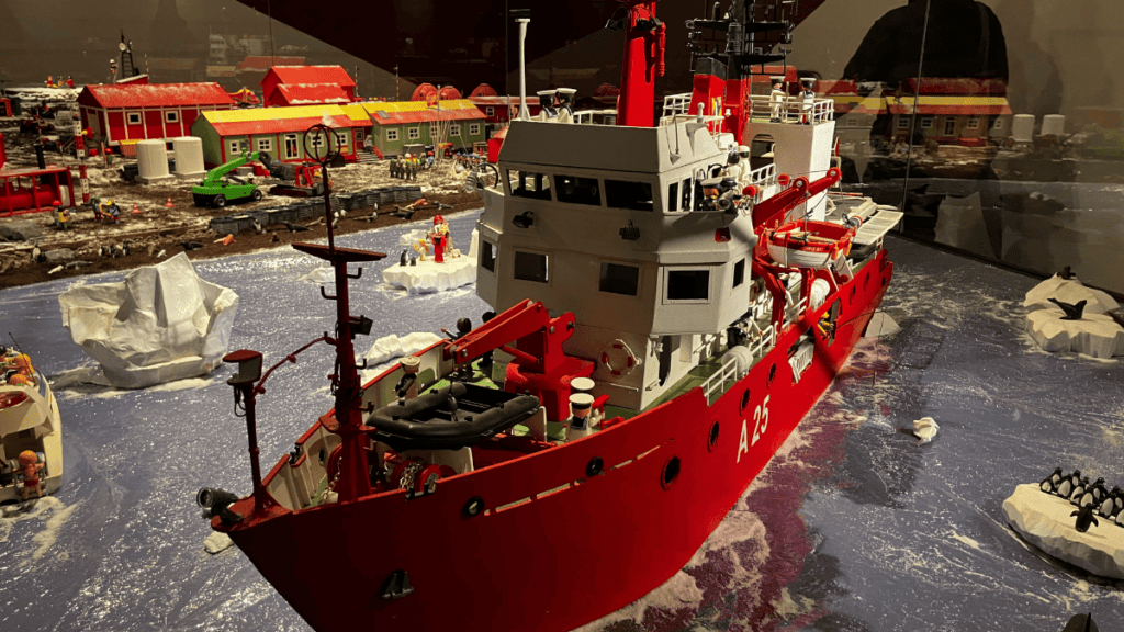 plan en familia: exposición de playmobil en madrid