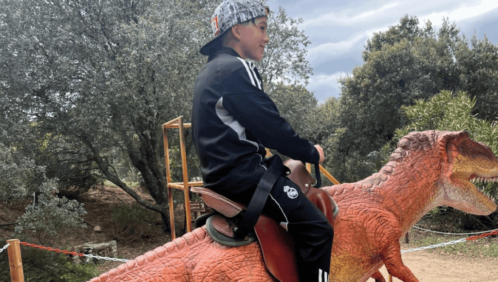el parque de dinosaurios de dinolandia