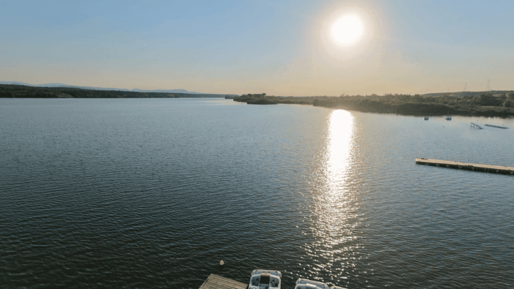 ver atardecer en el embalse de cazalegas